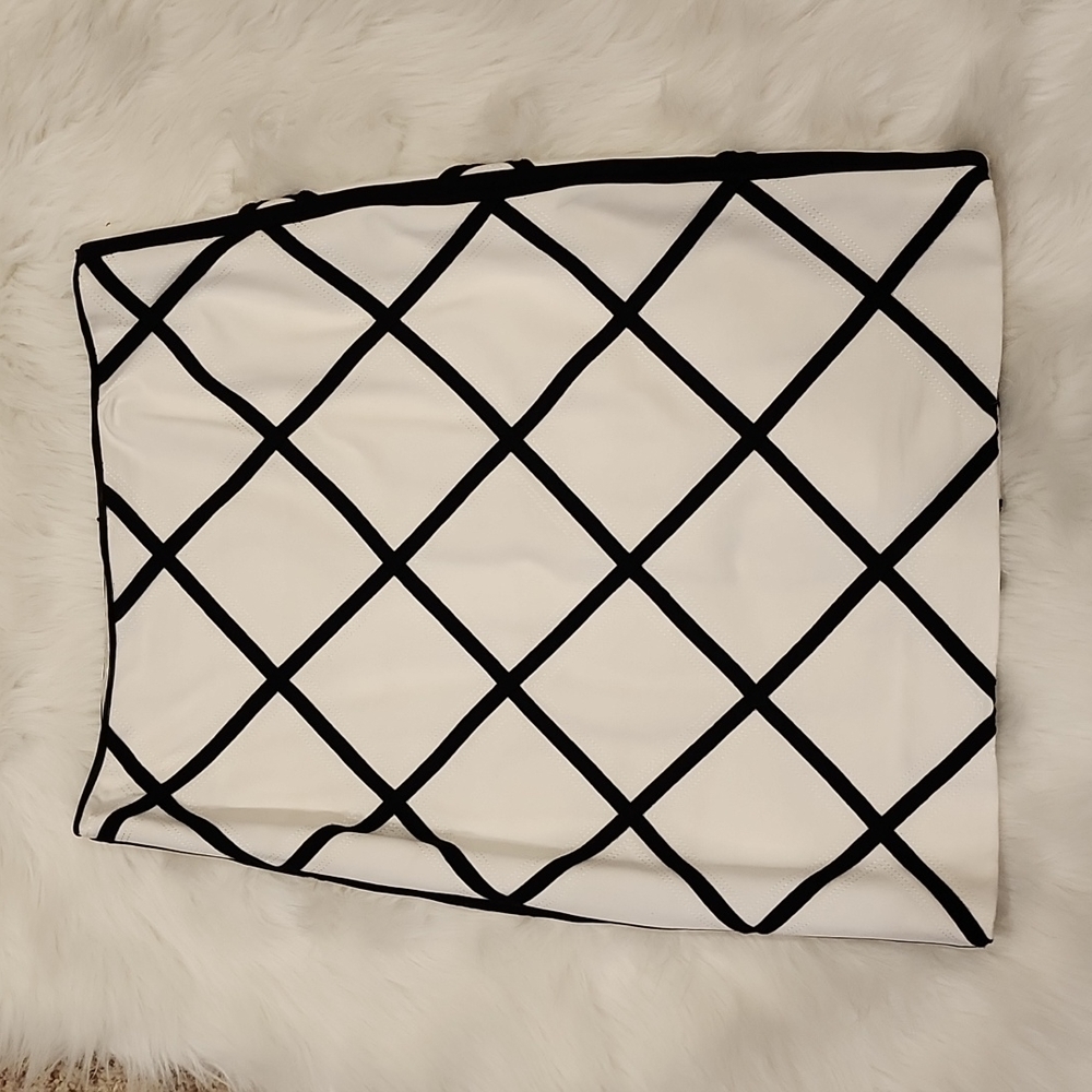 White House Black Market Skirt
